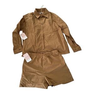 🆕 2 pc Set Cresent Button Down and Shorts Set size M